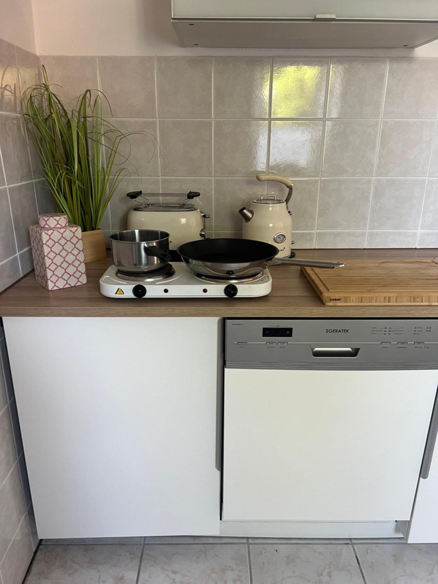 Appartement Auhagen - Kueche, Badewanne, Regendusche, Netflix Buitenkant foto